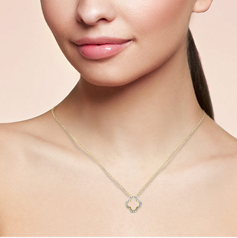 .11ct 14K Yellow Gold Diamond Four Leaf Clover Pendant Necklace